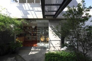 17-Casa_Cayowaa_Jardim_e_Biblioteca