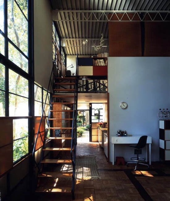 Interior Eames House http://www.eichlernetwork.com/article/steel-houses-steel-ideal?page=0,2